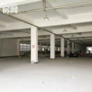 临浦高速口3公里处工业区内，5亩地厂房5000方出售，厂房土地证件齐全，