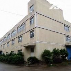 出售区南阳街道12亩土地带7000方厂房，交通方便，形象好，性价比高，独门独院