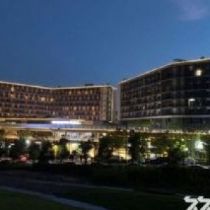 出售富阳银湖街道5.3亩土地 土地性质为商业 5250方1−5层全新厂房