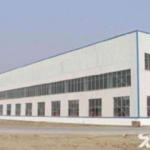 出售临浦浦南12亩土地8000方厂房，厂房以钢结构为主带多部行车，年限还有11年