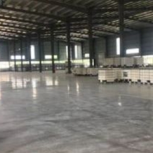 德清县武康厂房3600方出租单层12米高，报价25，配电齐全，交通方便，急租