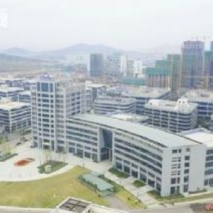 中国安全谷，地铁三号线，200−8000平面积可自由分割组合，可租可售