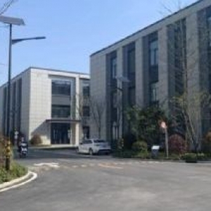 高新区稀缺厂房，有产权，两成首付，能贷款，配套齐全