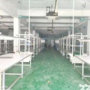 现成装修免费用，凤岗五联工业园三楼实际面积厂房出租1000平