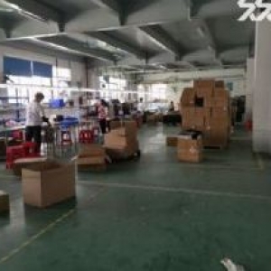 大岭山镇标准厂房三楼1430平