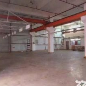 现成行车 凤岗金凤凰一楼厂房出租1200平 注塑模具 钣金