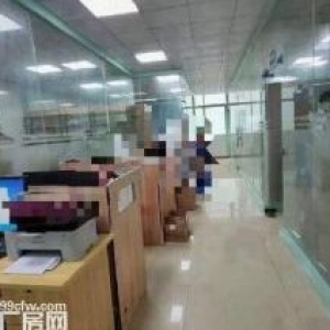 茶山现成注塑厂房，带行车，带现成办公室 一楼1000平，高6米带两台5吨行车