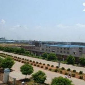 东莞市清溪镇３５００平方米八楼厂房出租