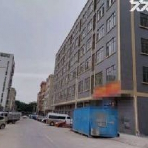 交通方便  停车位充足