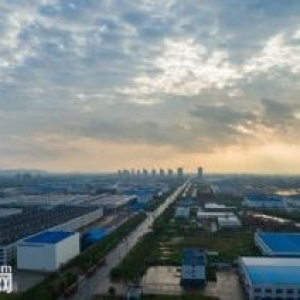 东莞市常平镇４５００平方米四楼食品厂房出租 (食品证)