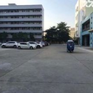 寮步镇凫山新出独门独院标准厂房分租二楼2000平15元