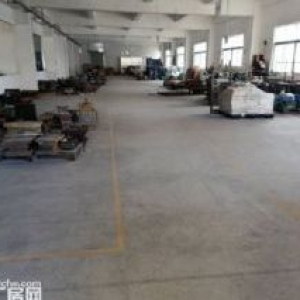 好招工 雁田布心精博工业园旁边，三楼厂房分租800平 无公摊