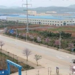 东莞市凤岗镇１８００平方米标准二楼厂房出租(原房东)