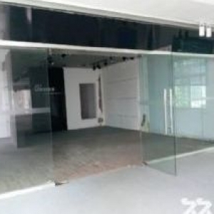 坪山新区独院厂房5200平米有办公室展厅可分租