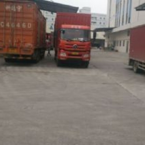 (出租) 新空带消防喷淋仓库招租、面积可以分租、一楼带货台