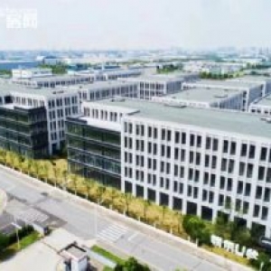 位置在机场旁 科技型厂房 可生产 办公研发