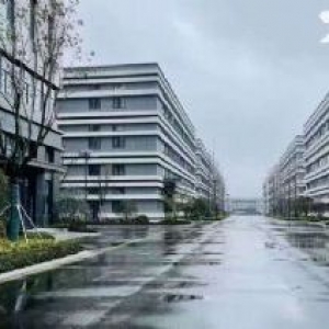 福清企业除外 独门独院 小三层 花园式全新标准工业厂房出售 50年独立产权 稀缺