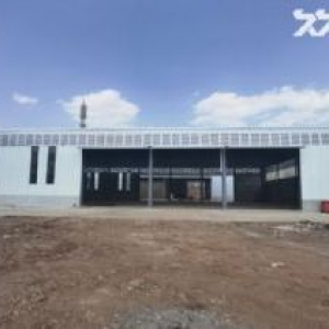 1200平米重钢标准厂房和400平米仓库出租、工业用地、30米跨无中柱