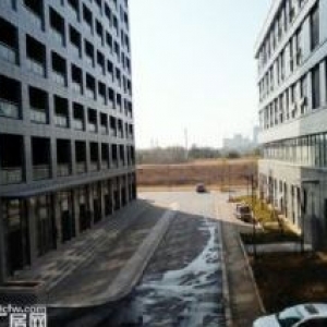 新建望城独栋厂房出售600平起，可办房产证，交通、生活配套齐全。