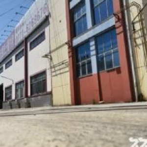 1100&minus;&minus;2100㎡钢结构厂房招租、有航吊