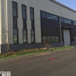 现有独院单层厂房出租共20000平米可以分租特别适合物流仓储类企业