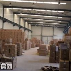 于洪机床城附近厂房1600平，厂房彩钢结构举架9米，吊车5吨动力电100千瓦，手
