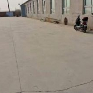 于洪造化厂房出租：厂房分为2栋。其一厂房1000平，跨度24米，举架5米；其二9