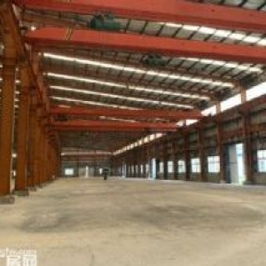 铁西区沈辽路冶金工业10000平，举架14米，3跨，长140米宽每跨24米