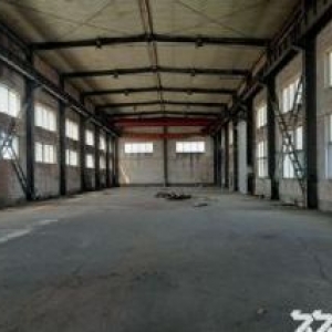 沈北道义附近厂房1432平彩钢结构，厂房内部吊车10吨两台，厂房举架8米，动力电