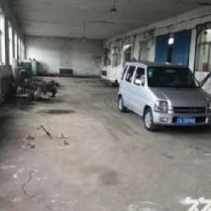 铁西区翟家中学附近厂房2000平出租，举架4.5米