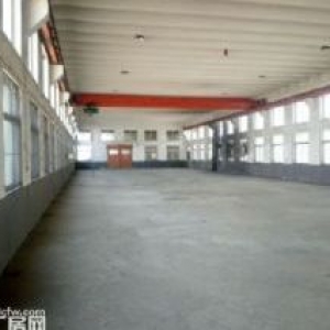 铁西开发区工业大学附近厂房1200平两层有吊车2吨，有动力,电有办公,有住宿，工
