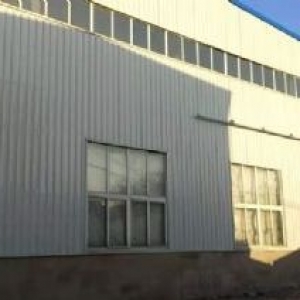 铁西大潘附近厂房1万平出租，其中分1千平到7千平不等，举架4.5米，7米，8米，