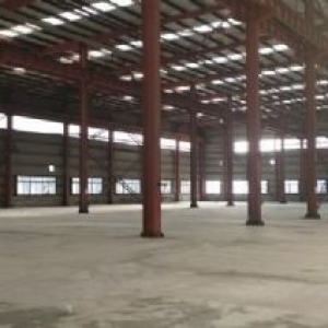 浑南新区二十一世纪附近7000平，举架12米，动力电400千瓦，吊车5吨，办公楼