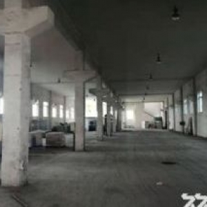 三层框架厂房出租，4800平米，有货梯，工业用地