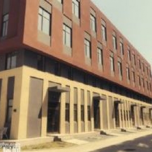 租厂房300−3000平  四号线地铁口 长白山姆商店附近