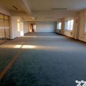 苏家屯金宝台附近厂房8000平，有办公有食堂，动力电300千瓦，其中有4000平