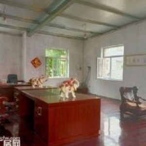 沙岭工业园厂房两层1900平，有办公住宿，二层3.5米有货梯口，动力电250千瓦