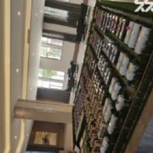 出售铁西现房1000平，花园式办公，五证全，交通便利，配套好