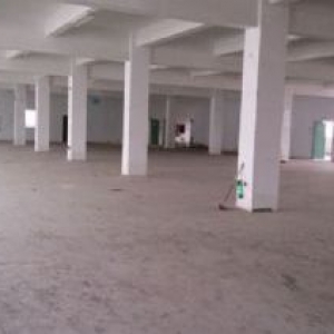 独门独院28亩23000平米标准厂房出售带空地