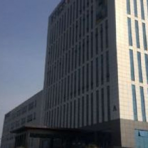 西安 办公楼 厂房出租 企业产权 配套电梯 地下停车场 食堂  面积很多自由分配
