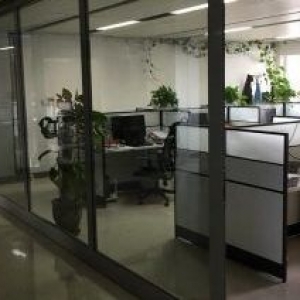 西部大道精装办公厂房1100平半地下室600平半地下室厂房出租