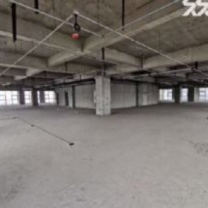 一层大开间：只招(机械加工)，甲方出售300平