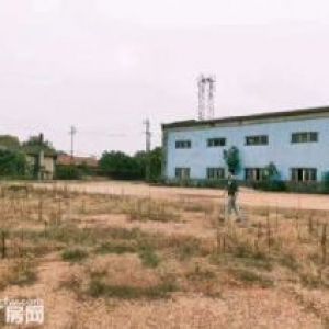 岳塘独门独院仓库2800平米可进挂车，空地大，可分租