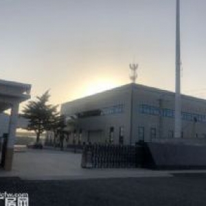 兴平独门独院厂房出租，面积3300，分上下两层，配有办公，宿舍、餐厅和洗澡间