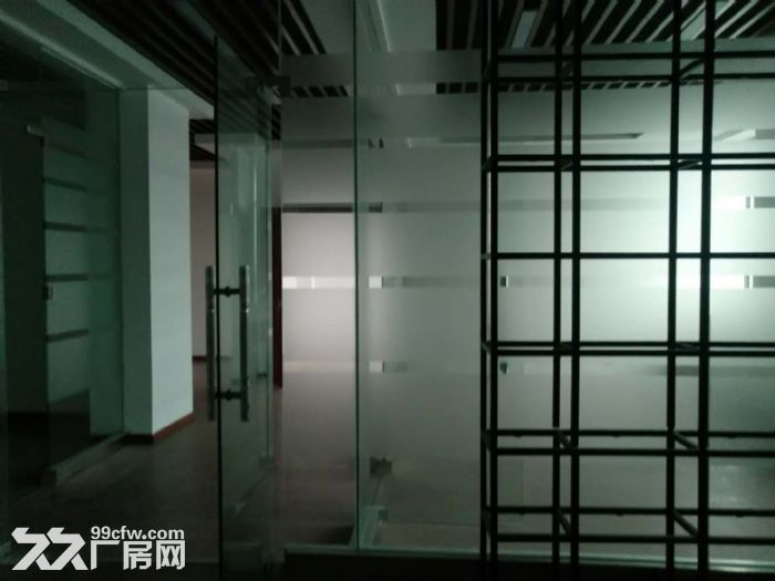 仅需0.65原房东直租无公摊地铁周边配精装修办公室主干道边上-图5