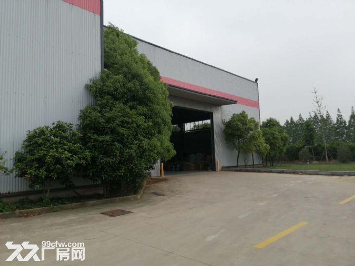 宝山工业园区 104地块 4300平行车厂房出租-图1