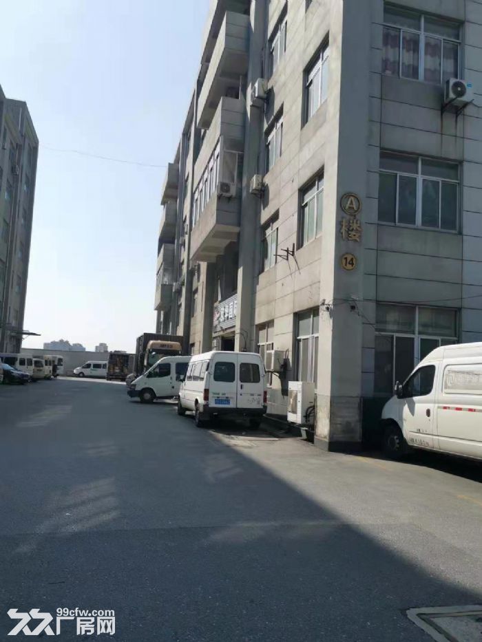 大虹桥，徐泾工业区一楼1300平方，二楼1300平方，高标准厂房仓库出租，证件齐-图1