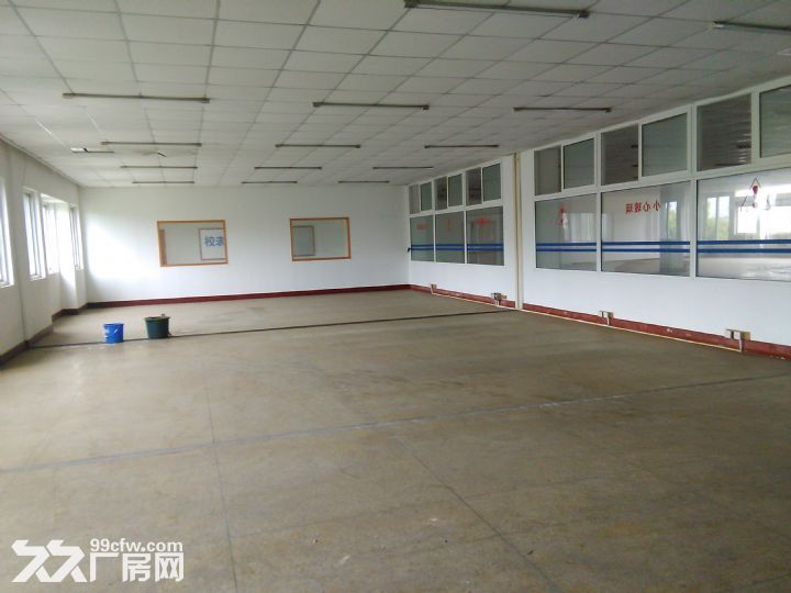 开发区楼上厂房出租，有货梯。 面积500−−3000平方米，-图2