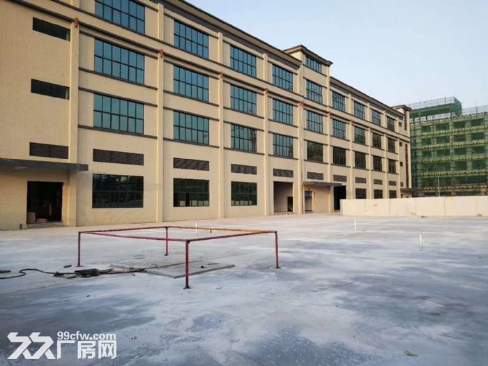 花东成熟工业区一至三楼各3500平米分租高端大气-图1
