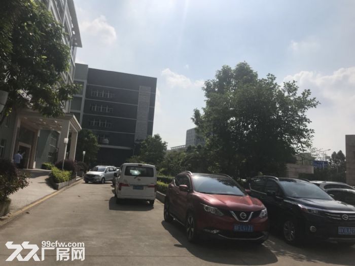 开发东区有独栋13800平方厂房带有装修招租-图1